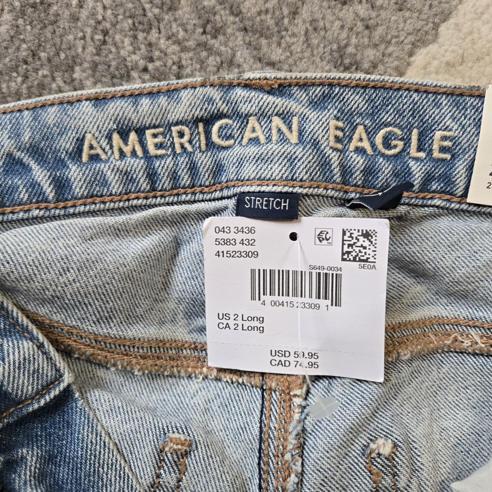 Light Wash Women's Jeans - Classic Straight Leg American Eagle - Picture 6 of 6